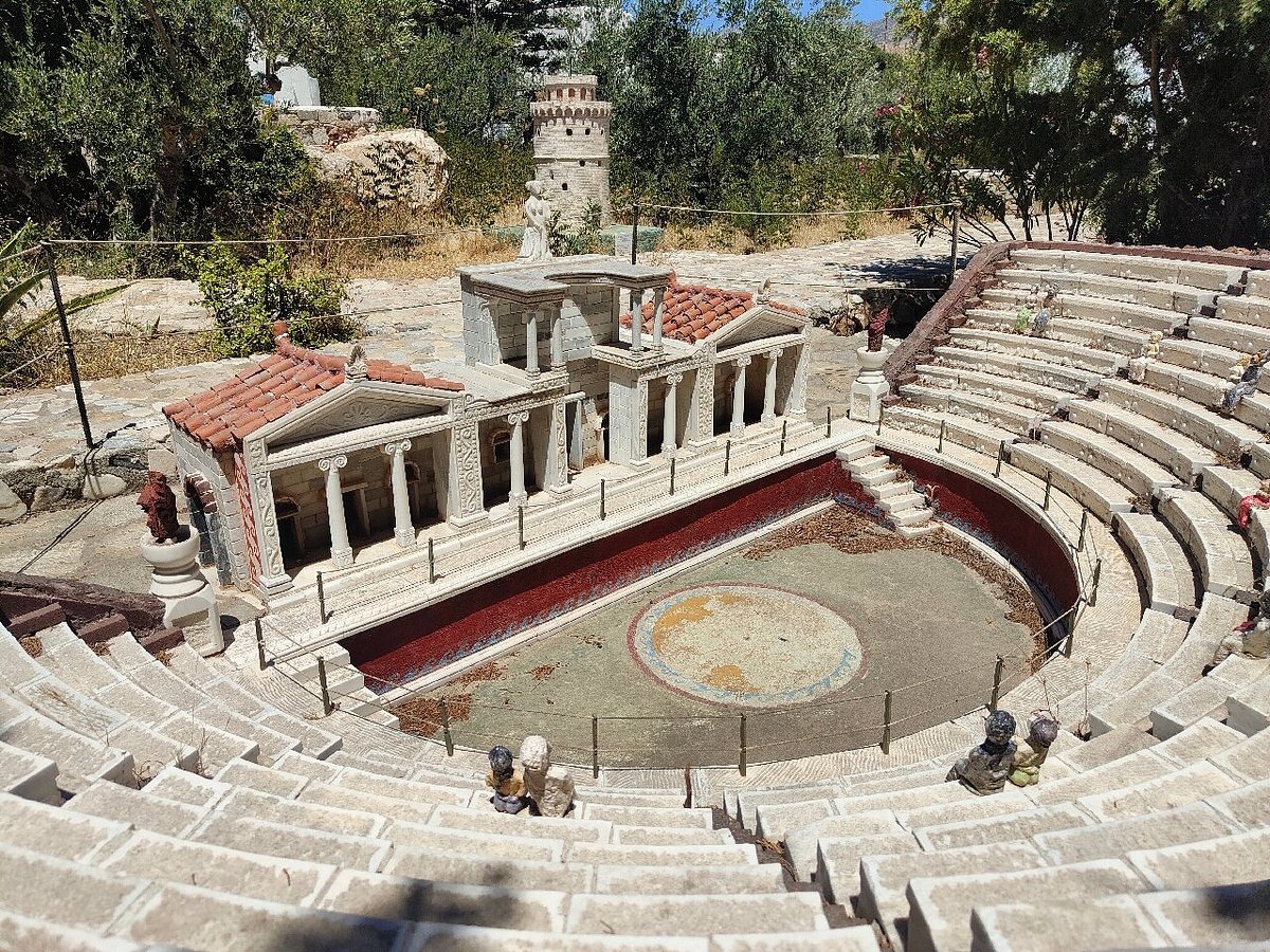 B) Museum of Cycladic Folklore in Alyki (15 min)